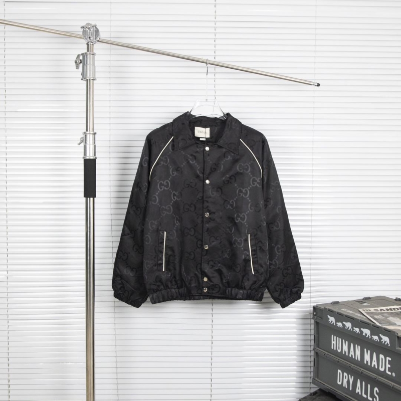 G*u*i coats